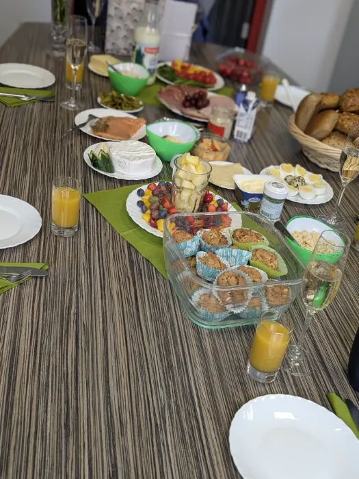 Ruhestand Frühstücksbuffett 525x700